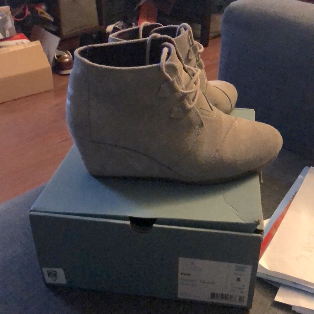 TOMS Kala booty